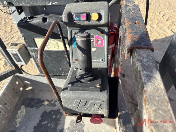 2015-jlg-20mvl-image-7