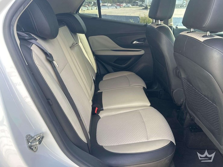 2018-buick-encore-image-28