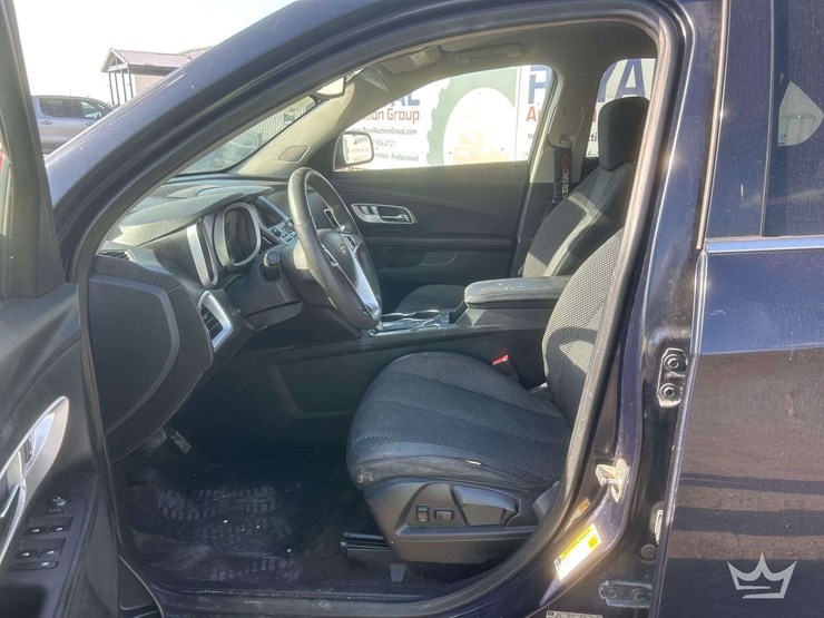 2017-chevrolet-equinox-image-13