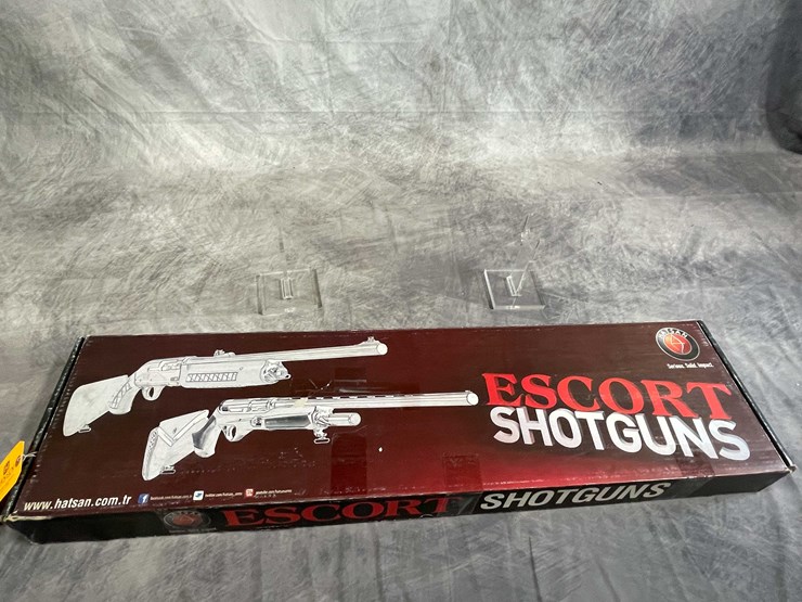 #4045-•-escort-m87,-12-ga.-pump-action-shotgun,-sn:-417372,-(neenah,-wi)-image-23