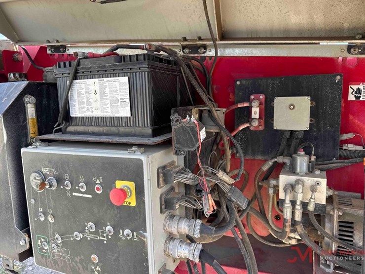 2015-mec-boom-60-j-boom-lift-image-20