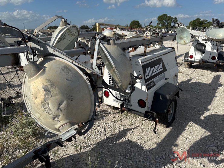 allmand-nite-lite-pro-towable-light-tower-image-2