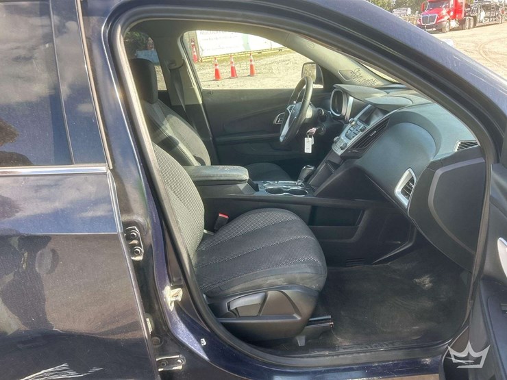 2017-chevrolet-equinox-image-18