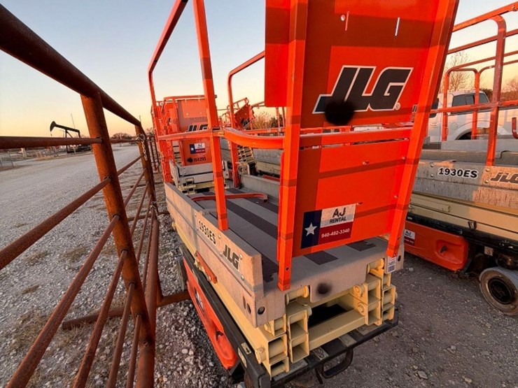 jlg-1930es-image-1