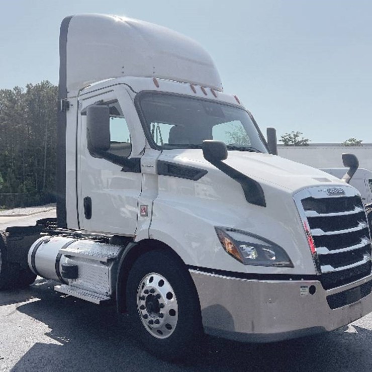2020 FREIGHTLINER CASCADIA 116