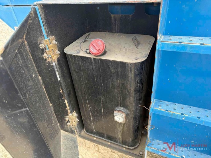 2016-genie-gs-3384-rough-terrain-scissor-lift-image-15