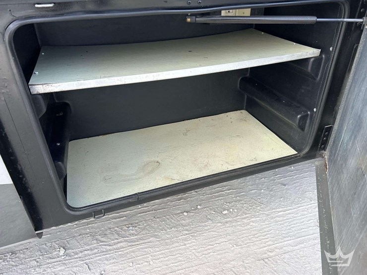 2013-freightliner-forest-river-390bh-39ft.-class-a-motorhome-image-24