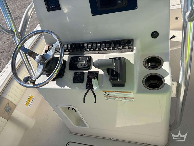 2018-23ft.-carolina-skiff-ultra-elite-boat-with-24ft.-t/a-boat-trailer-image-12