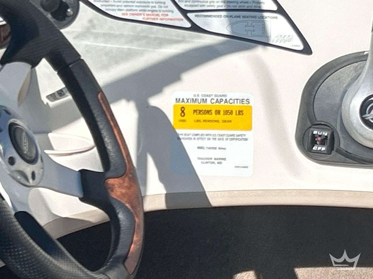 2013-tahoe-q4-boat-with-s/a-boat-trailer-image-38