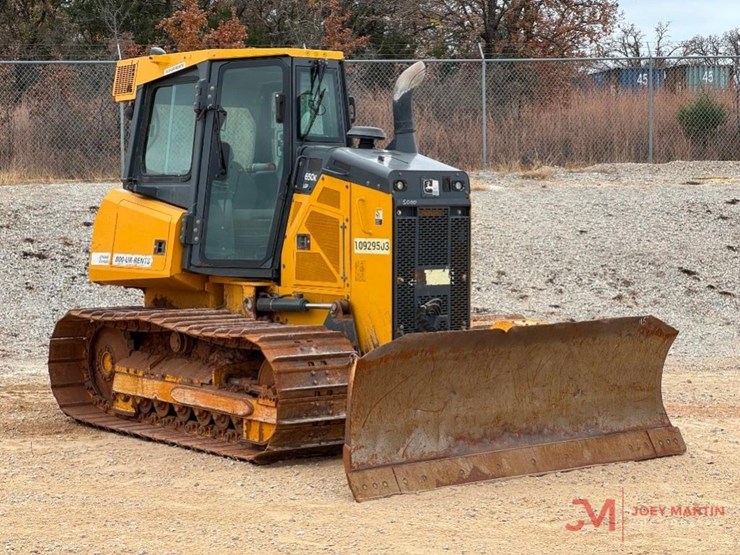 2019-deere-650k-lgp-image-1