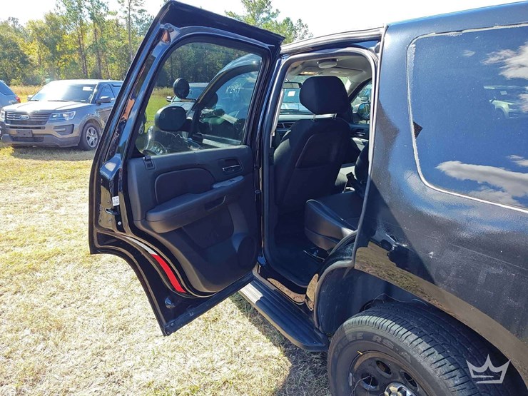 2014-chevrolet-tahoe-image-26