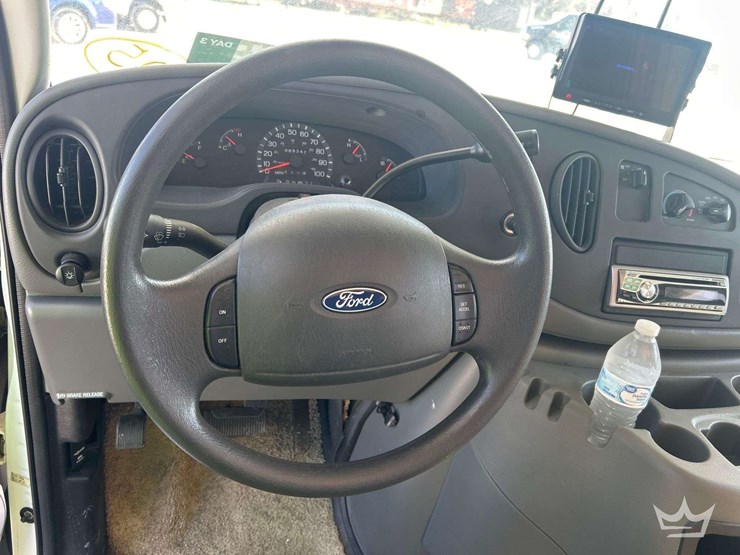 2003-coachmen-catalina-sport-220rk-class-c-motorhome-image-11