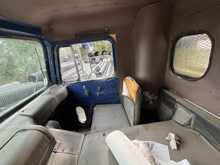 freightliner-t6364-t/a-cab-&-chassis-image-23