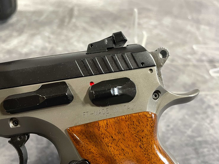 #5196-•-tanfoglio,-10mm-semi-auto-pistol,-sn:-ea44619,-(neenah,-wi)-image-11