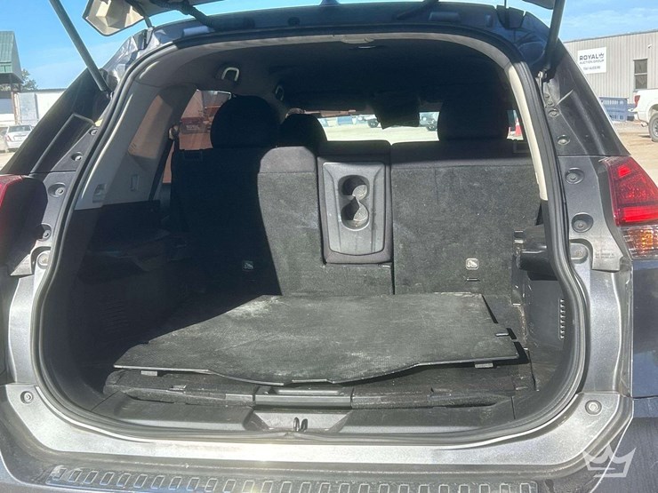 2017-nissan-rogue-image-9