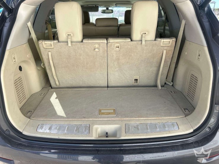 2013-infiniti-jx35-v-suv-image-40