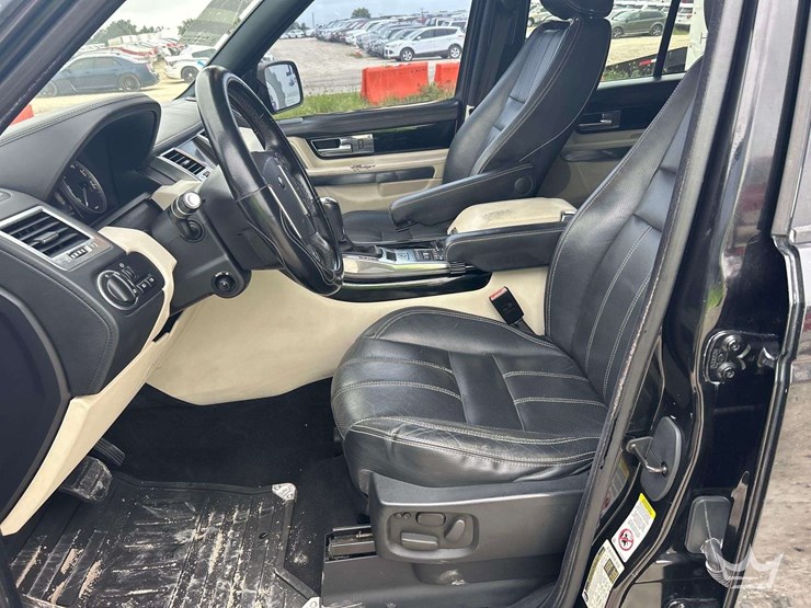 2013-land-rover-range-rover-image-14