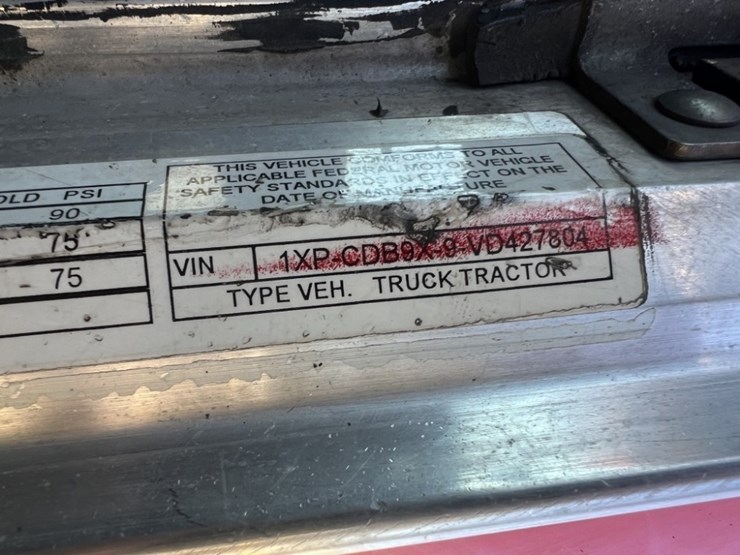 1997-peterbilt-567-image-28