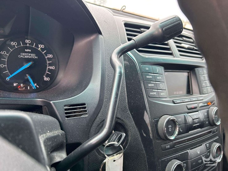 2016-ford-explorer-image-17