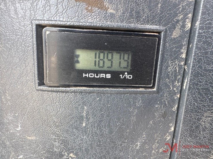 2014-case-cx57c-image-21