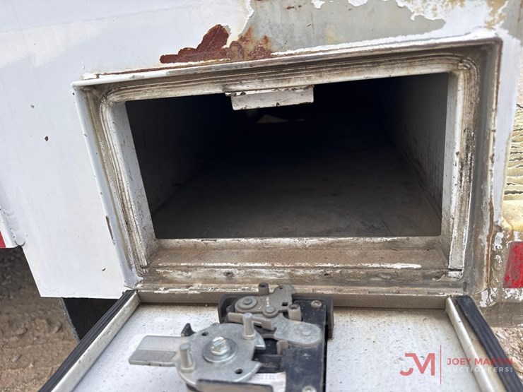 2020-ford-f450-xl-image-16