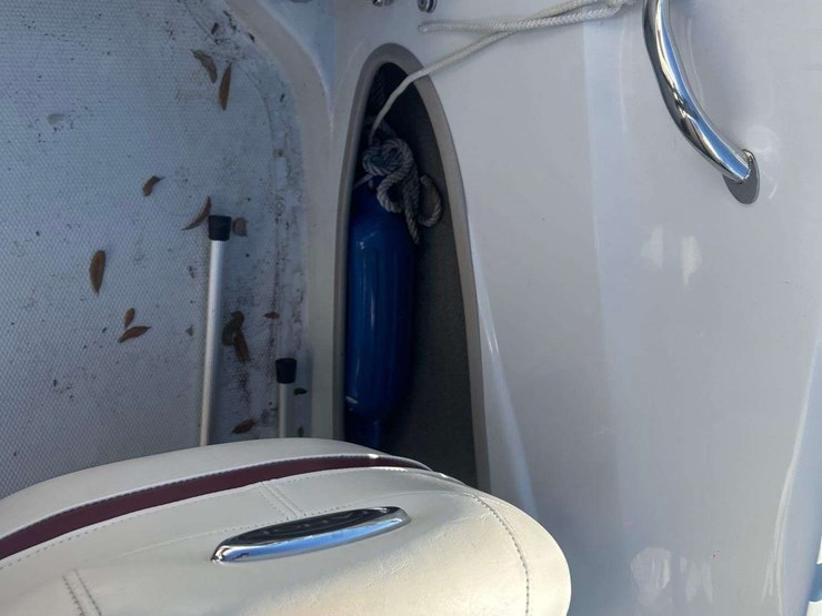 2013-tahoe-q4-boat-with-s/a-boat-trailer-image-21