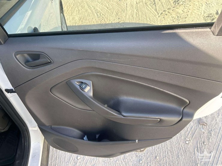 2015-ford-escape-image-24