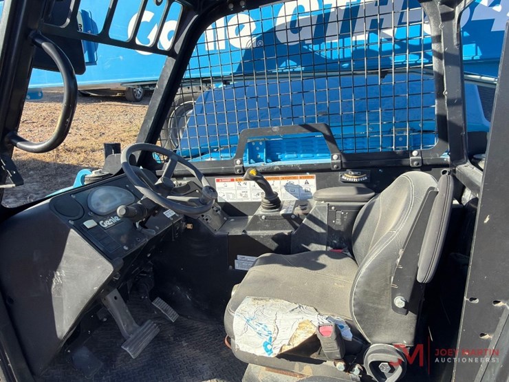 2019-genie-gth844-image-11