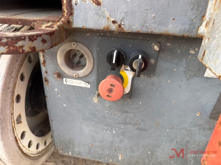 2015-skyjack-sj4632-electric-scissor-lift-image-12