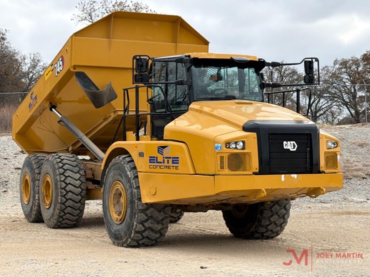 caterpillar-745-image-1