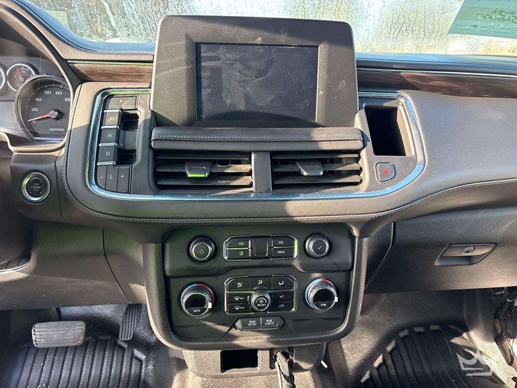 2024-chevrolet-tahoe-image-17