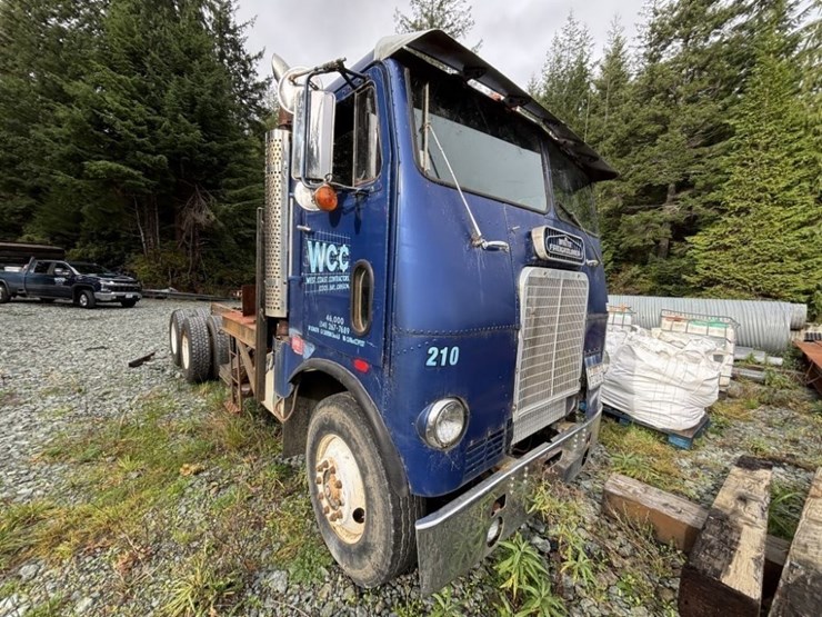 freightliner-t6364-t/a-cab-&-chassis-image-7