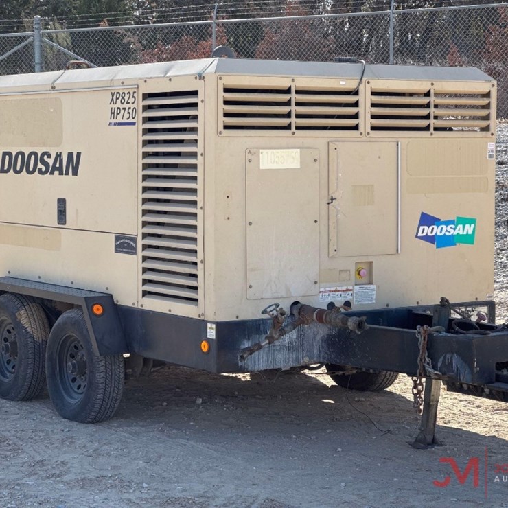 2020 DOOSANXP825HP 750 TOWABLE AIR COMPRESSOR