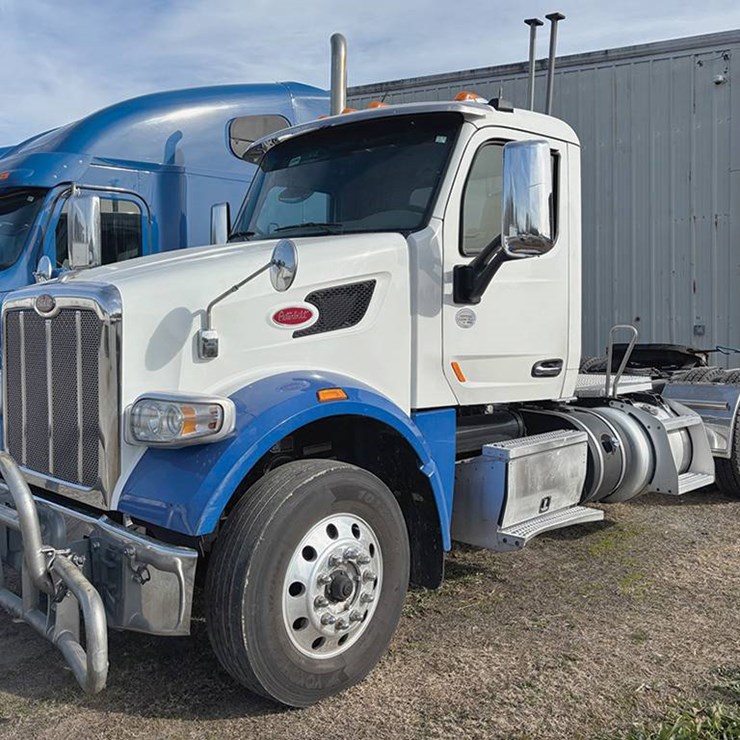 2018 PETERBILT 567