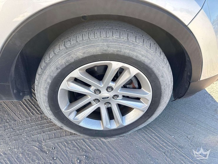 2014-ford-explorer-image-23