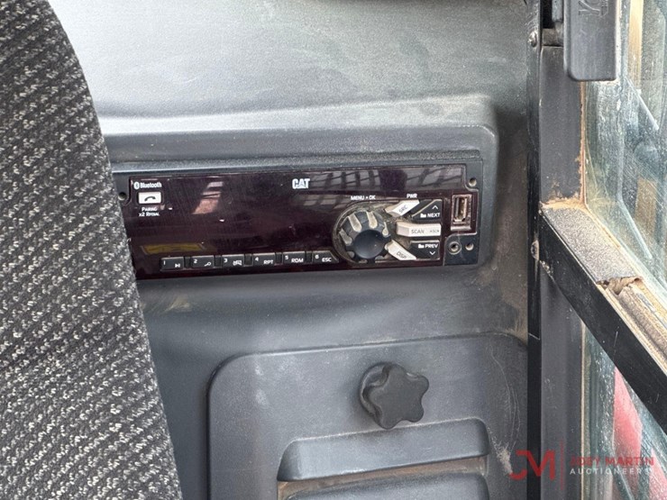 caterpillar-259d-image-23