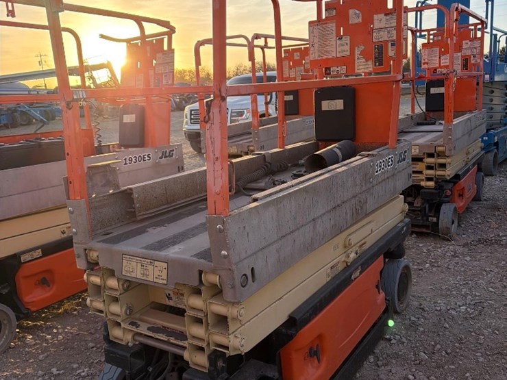 jlg-1930es-image-2
