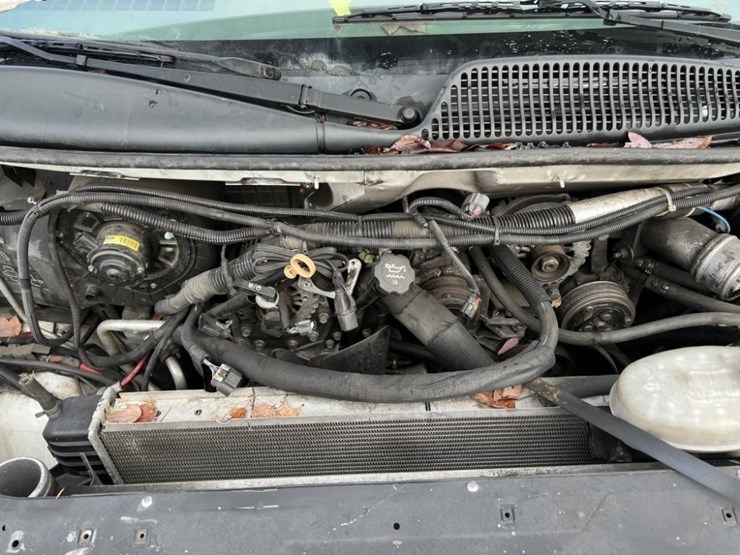 2014-chevrolet-express-paratransit-bus-image-10