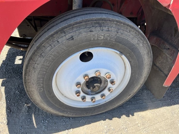 1997-peterbilt-567-image-9