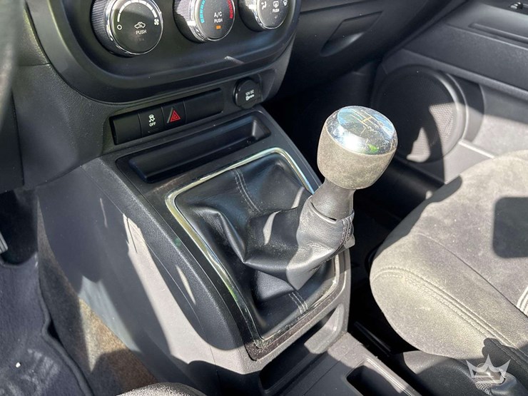 2005-jeep-patriot-image-12