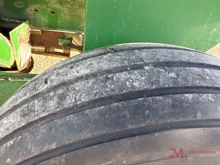 john-deere-pull-grain-cart-image-8