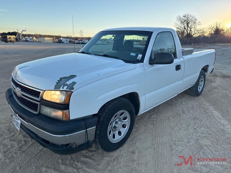 2007-chevrolet-silverado-1500-image-4
