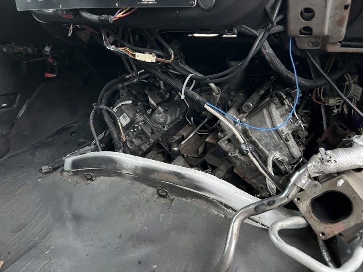 2014-chevrolet-express-paratransit-bus-image-26