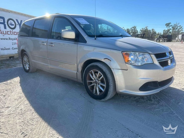 2016-dodge-grand-caravan-image-2