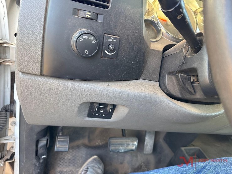 2008-chevrolet-silverado-2500-image-30