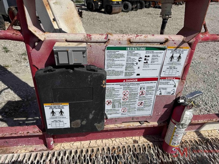 2015-mec-boom-60-j-boom-lift-image-10