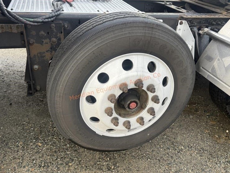 2017-international-prostar-image-16