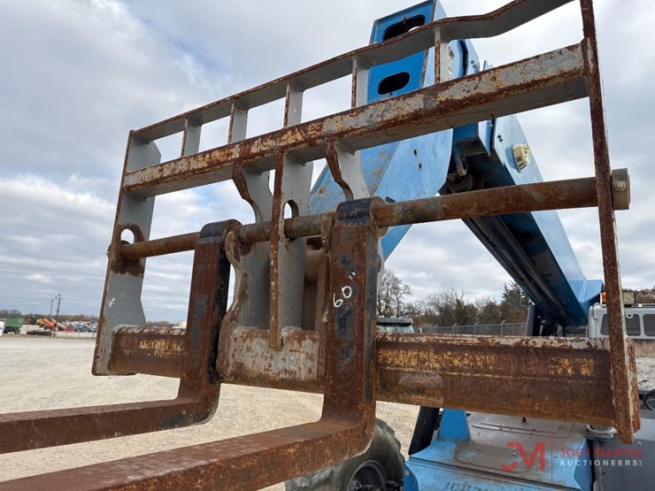 2013-genie-gth1056-image-5