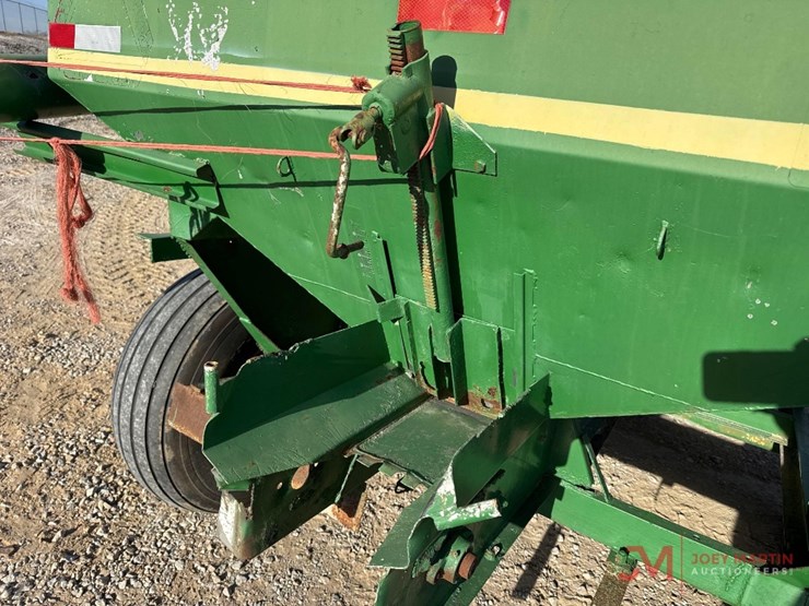 john-deere-pull-grain-cart-image-11