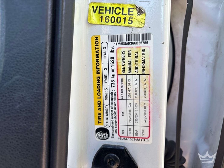 2016-ford-explorer-image-5